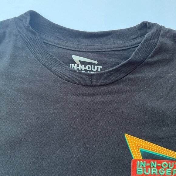 IN-N-OUT BURGER Arizona 2021 A Fresh New Year Black Collector T-Shirt Youth Sz S - Picture 9 of 10
